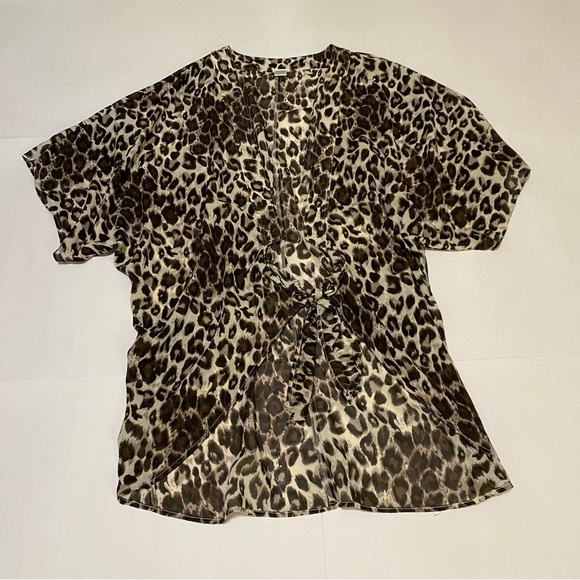 No Brand Tops - ⭐️Leopard Print Kimono Top
